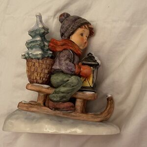Charming Winter Figurine ride into Christmas m.j Hummel